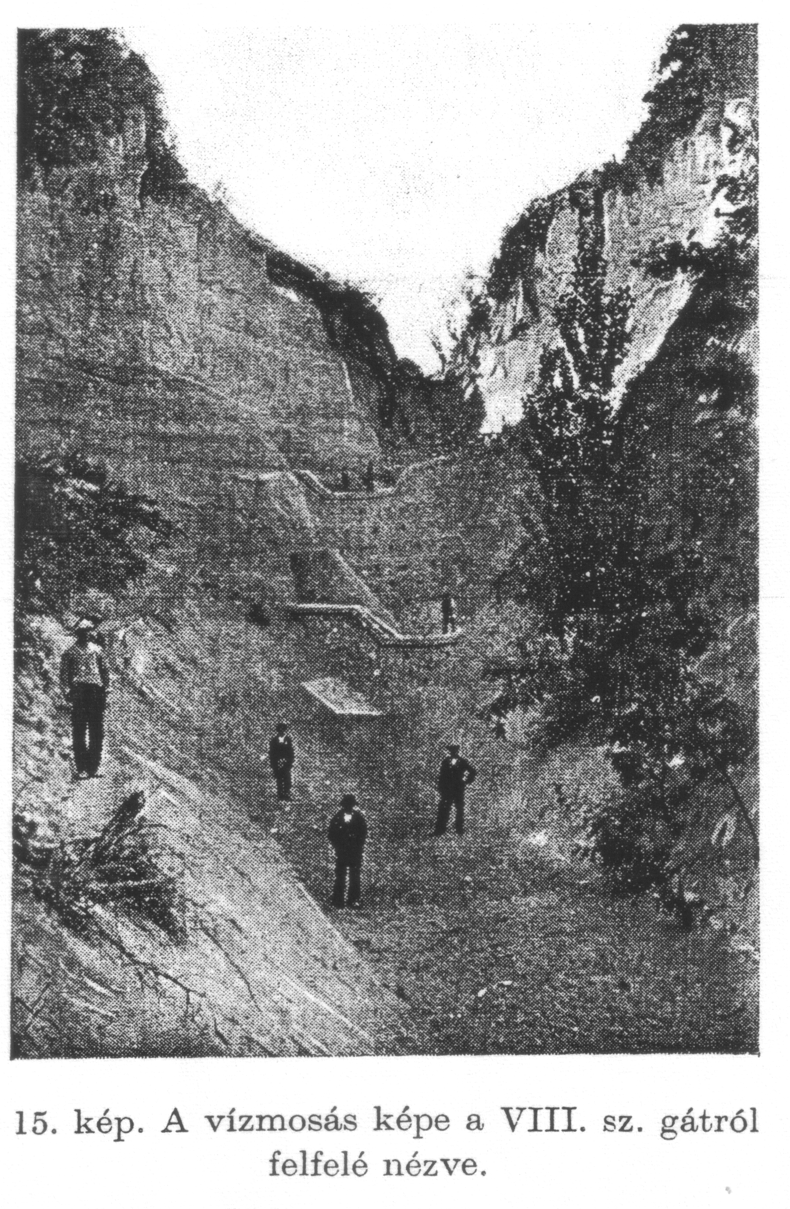 Gátépítés a Szurdikban, történelmi felvétel